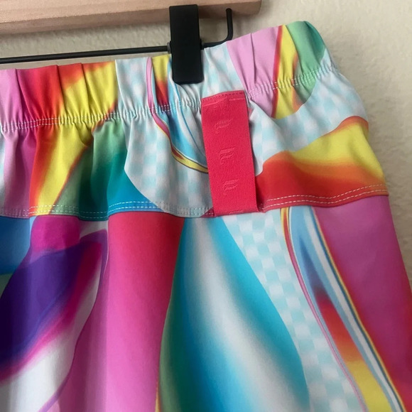 FABLETICS Pride‎ One Shorts - Picture 5 of 8